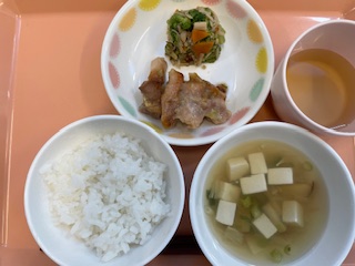 今日の給食2024年6月6日