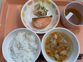 今日の給食2024年8月6日