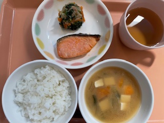 今日の給食2024年8月15日