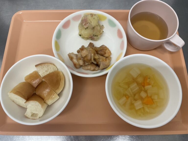 今日の給食2024年8月16日