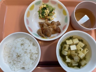 今日の給食2024年8月22日