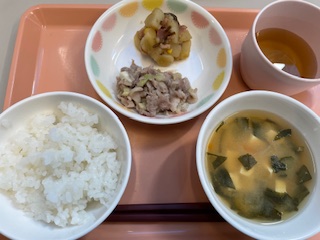 今日の給食2024年8月27日