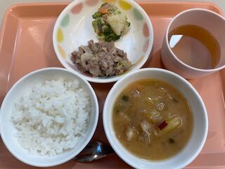 今日の給食2024年9月18日