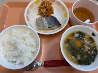 今日の給食2024年10月2日