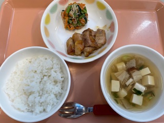 今日の給食2024年10月16日