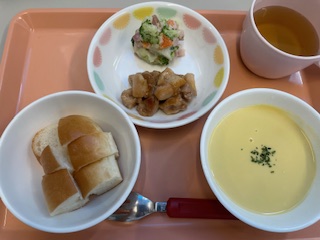 今日の給食2024年10月7日