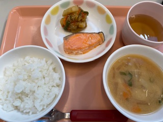 今日の給食2024年10月23日