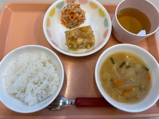 今日の給食2024年10月25日