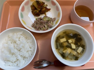 今日の給食2024年11月8日