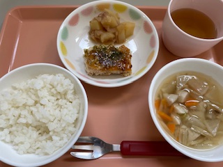 今日の給食2024年11月19日