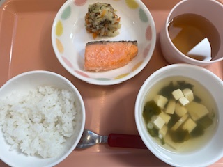 今日の給食2025年4月22日