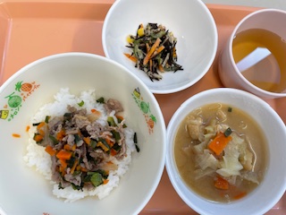 今日の給食2025年10月14日