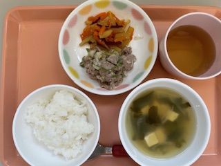 今日の給食2025年11月10日