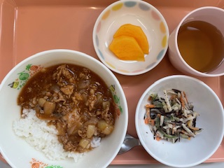 今日の給食2025年11月11日