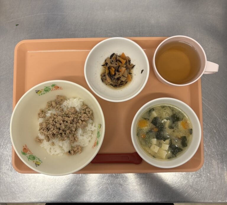 今日の給食2025年12月2日