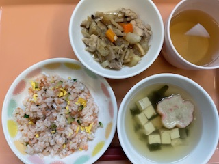 今日の給食2026年3月3日